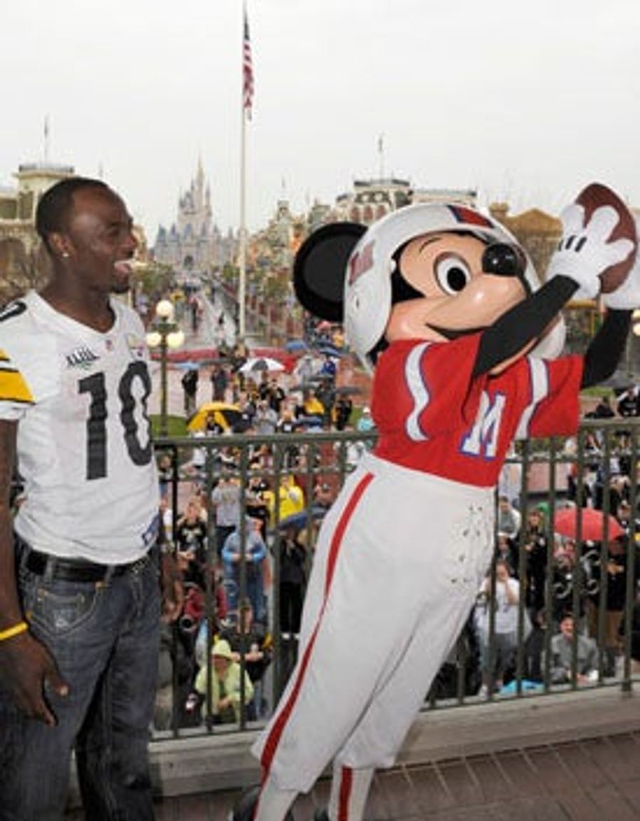 Mickey Gets A Booth Review