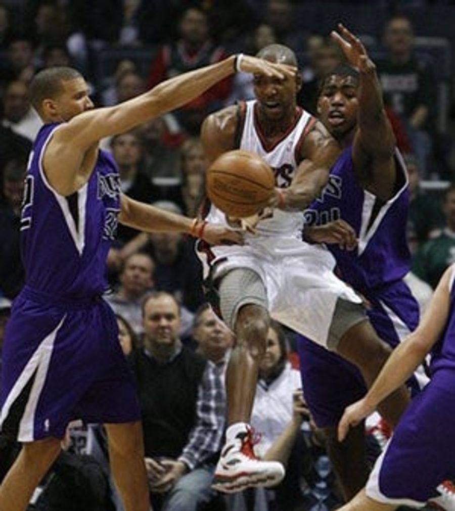 Michael Redd's Knee Is Shredded