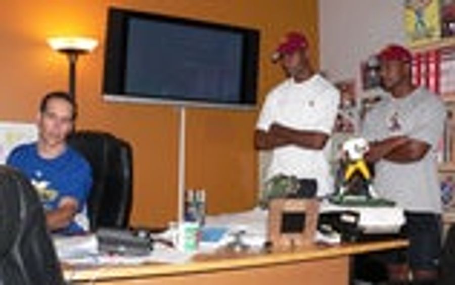 Rinku And Dinesh Tap Barry Bonds For Insight Into Mysterious "Pirates city"