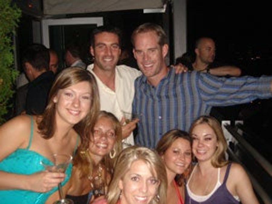 One Man's Quest To Rid The NFL Of Joe Buck And His Humorless, Emotionless Act