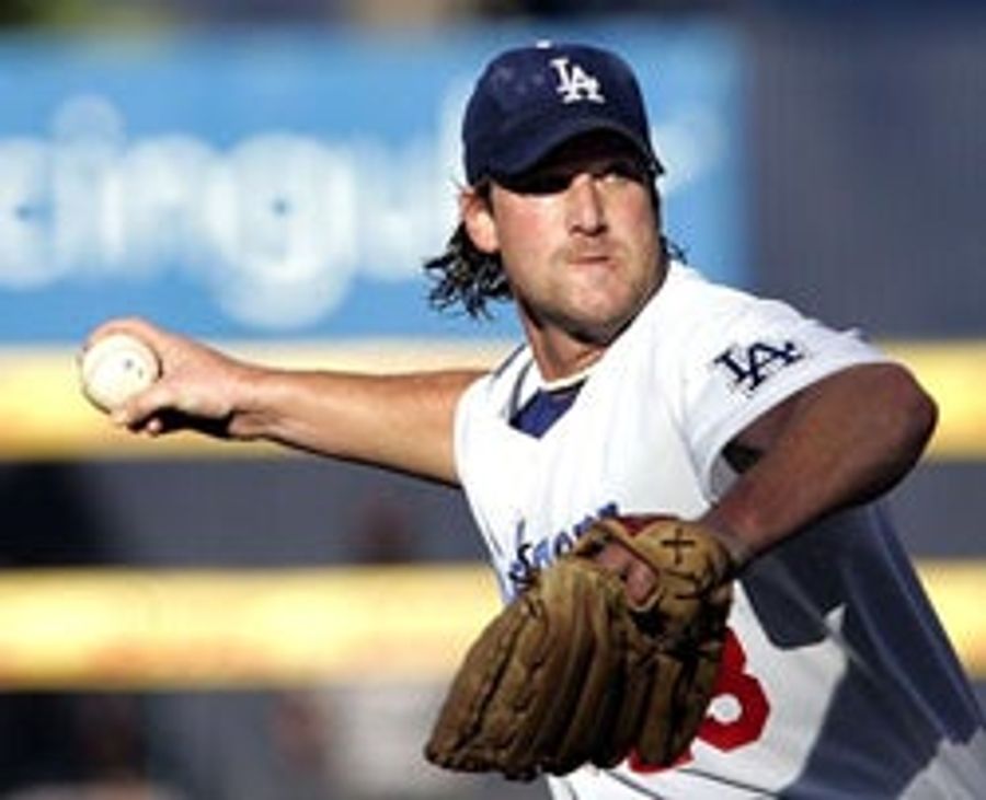 It's Official; Lowe And His Mullet Now Play For The Braves