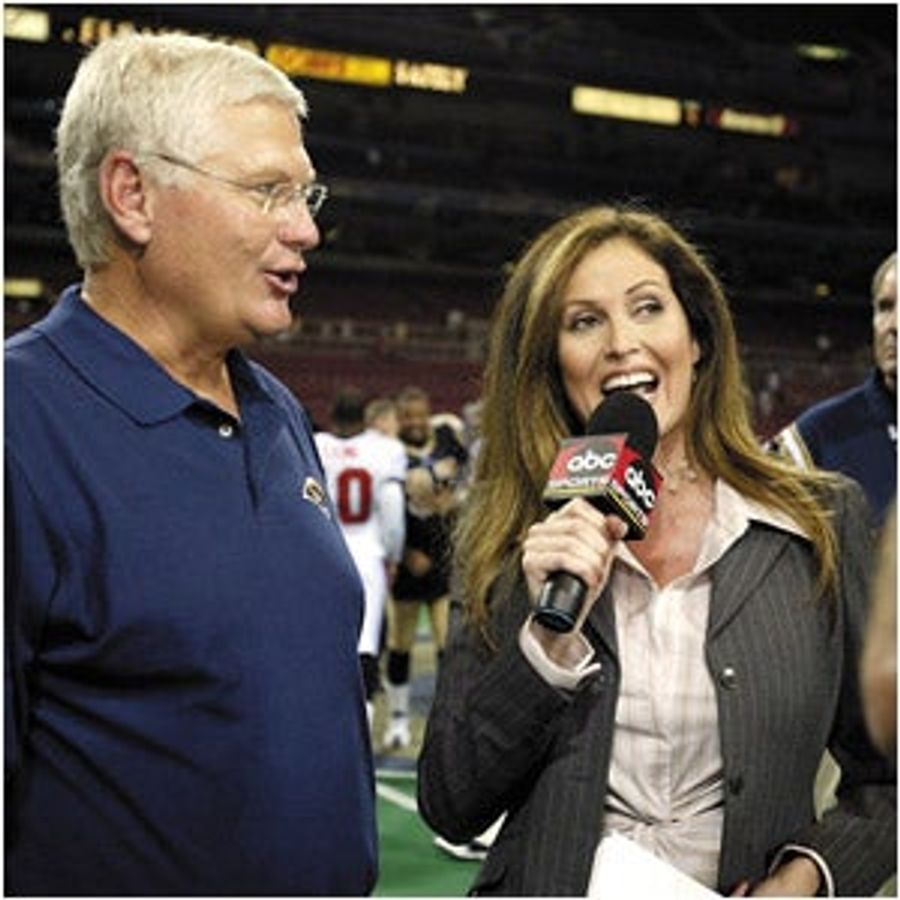 Former Buxom Football Broadcaster Hilariously Steamed at Fair-Weathered Pats' Fans