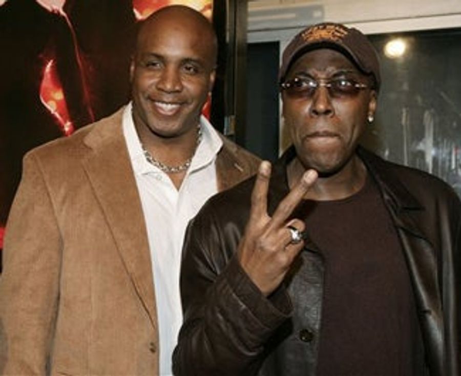 Barry Bonds Unlikely To Stay "Pals" With Mark Sweeney Much Longer
