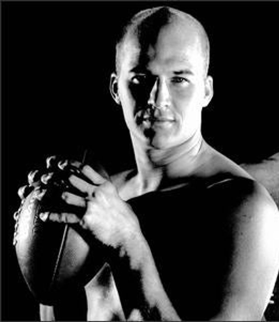 Matt Hasselbeck Is Sexy, You See (YEAH!)
