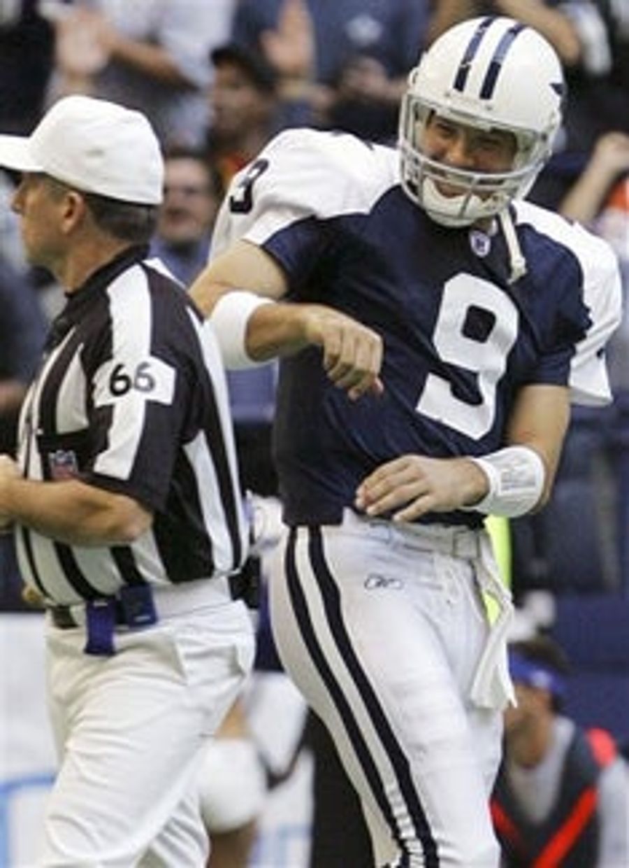 Six Quarterbacks On Thanksgiving