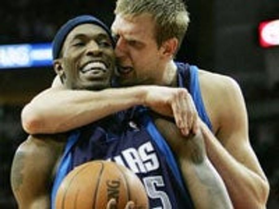 Five Tiny Tidbits On: The Dallas Mavericks