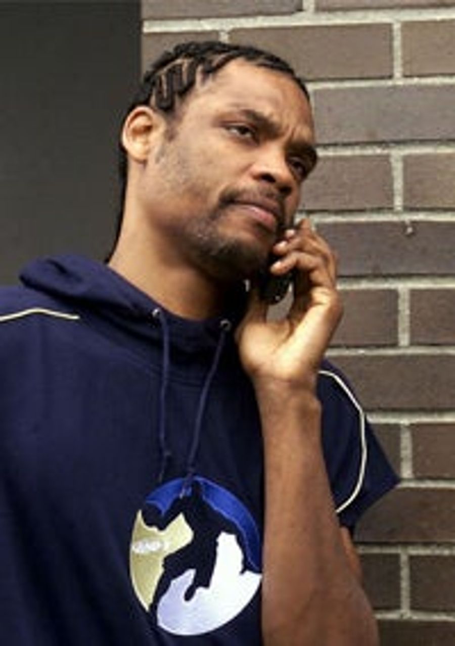 Sprewell Is Apparently Obsessed With This Choking Thing