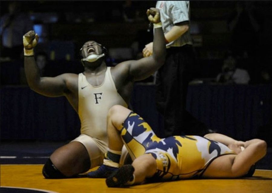<em>Washington Post</em> Photographer&#39;s Award-Winning Wrestling Photo Disqualified For Being Terribly Photoshopped