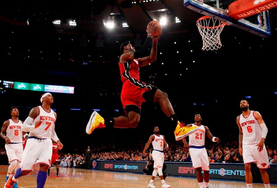 LeBron Considering Magic Johnson&#39;s $1 Million To Compete In The Dunk Contest