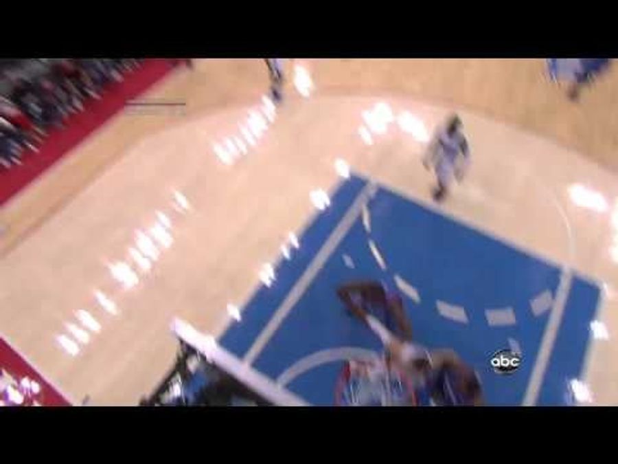 Roundup: What You Missed The Weekend We Saw The Craziest Buzzer-Beater Ever