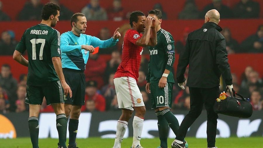 One Manchester United Fan Was So Upset By Nani&#39;s Red Card, He Called The Police