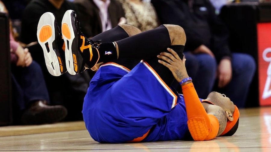 Mike Woodson Says Carmelo Anthony Asked Out Of The Game Before Injuring His Knee