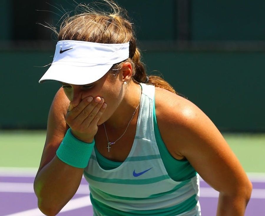 Tennis Player Stung By Wasp Right On The Backside
