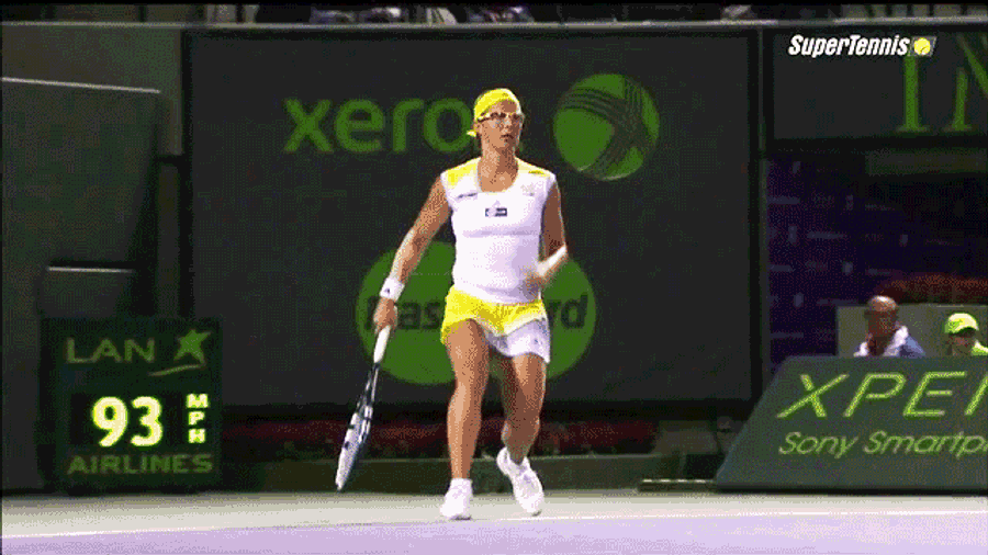 Agnieszka Radwanska Hit An Impossible No-Look, Behind-The-Back Winner In Miami Last Night
