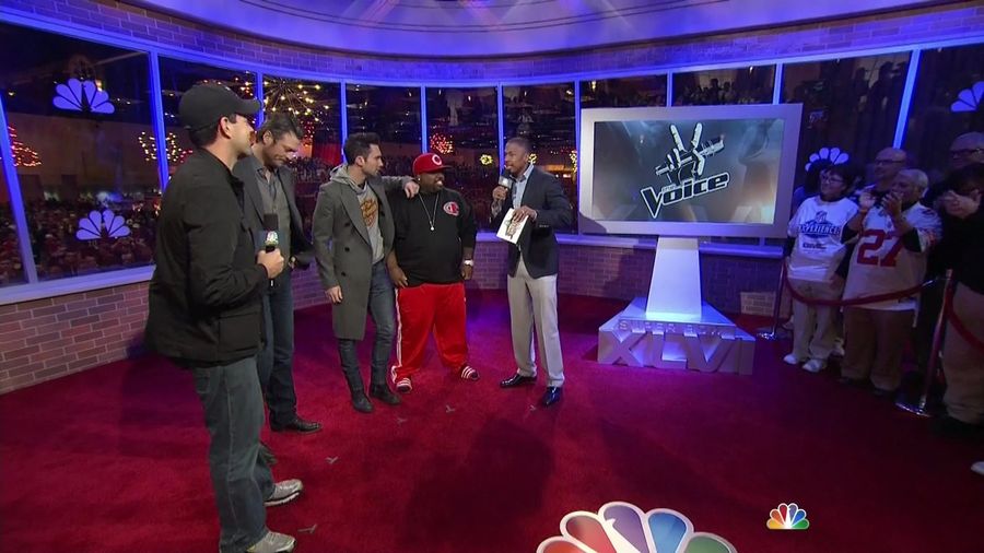 What The Hell Is Cee-Lo Wearing?