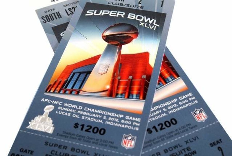 Woman Dumps Man Because He Has Cancer, Still Wants His Super Bowl Tickets