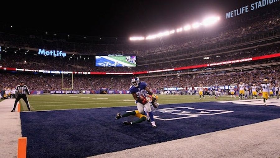 Everyone Thinks The Underdog Giants Will Beat The Packers