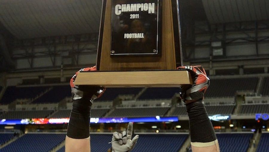 Deadspin's College Football Top 25 Or So: Everyone's A Champion