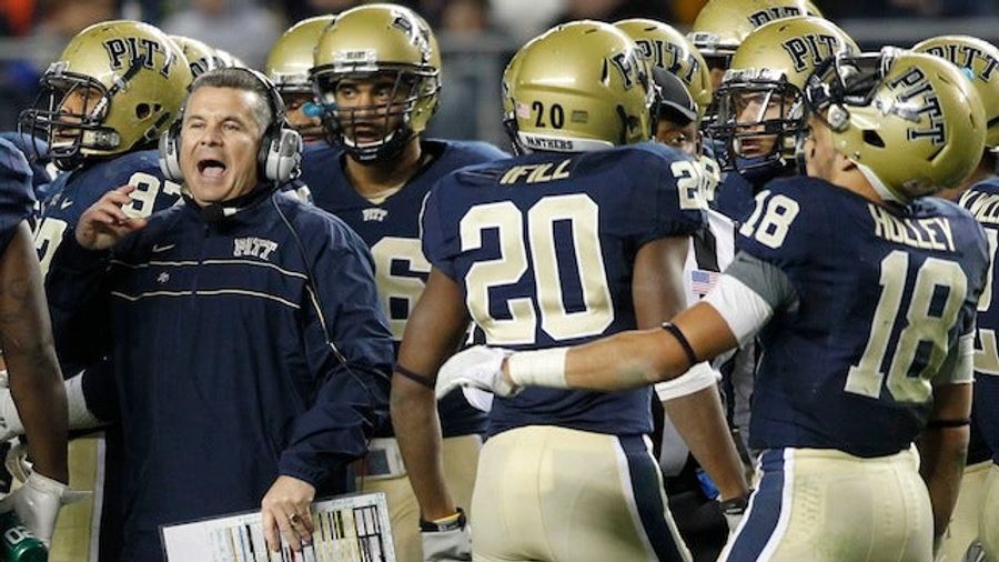 Pitt&#39;s Football Coach Told His Players He Quit Via A Forwarded Text Message [UPDATE]