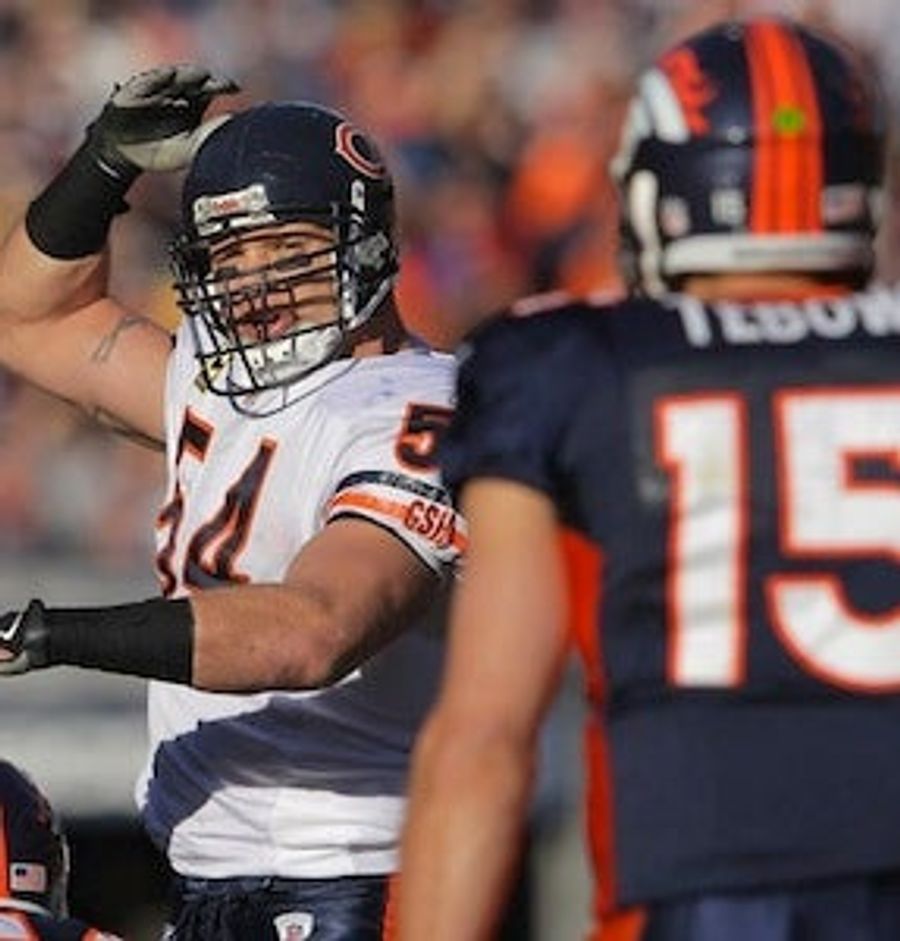 Brian Urlacher's Grudging Praise For Tebow: "He's A Good Running Back"