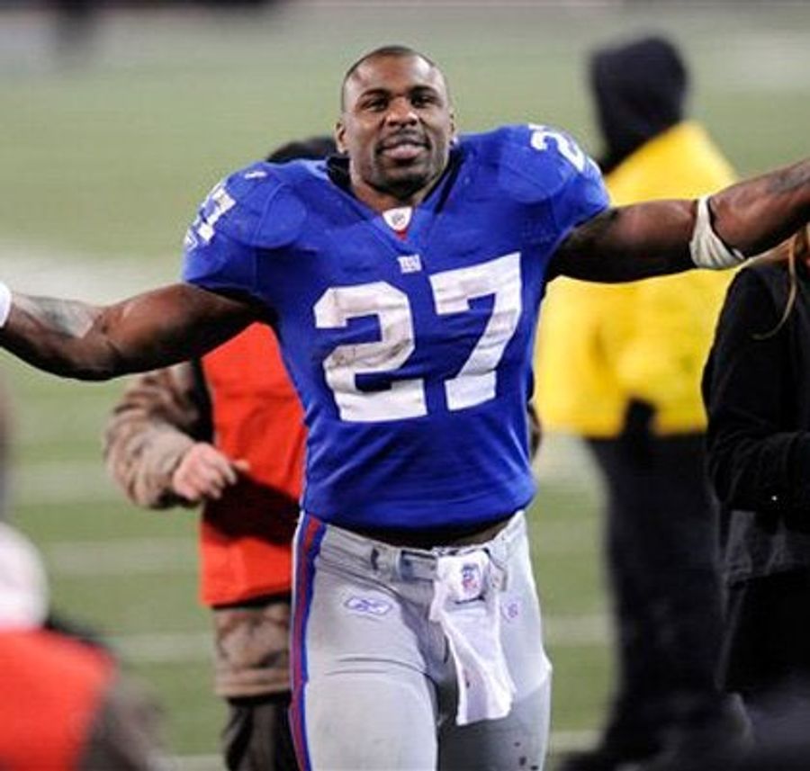 Brandon Jacobs Stands Behind What He Said About Giants Fans, Still Enjoying His New Nissan