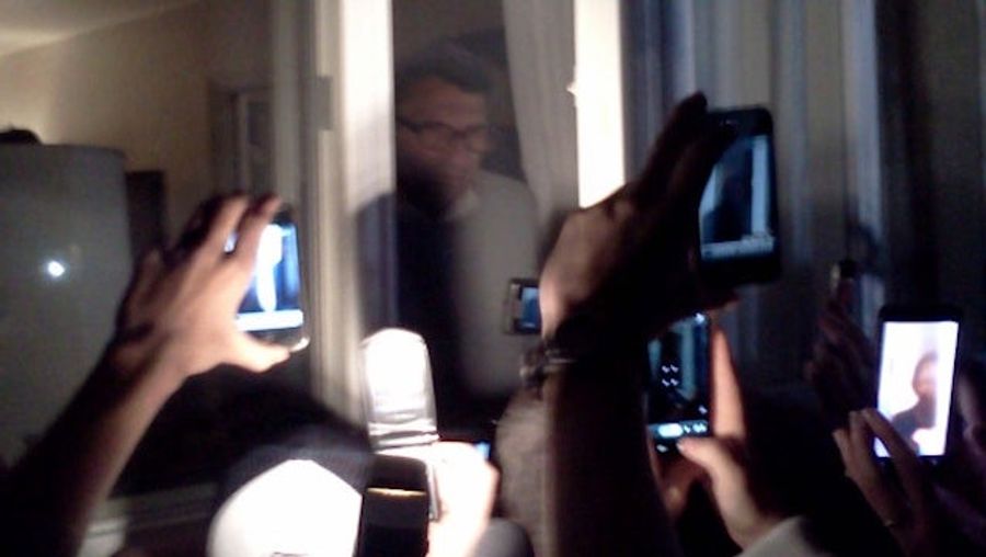A Weeping Joe Paterno Just Spoke To Students Gathered Outside His Living Room Window (UPDATED)