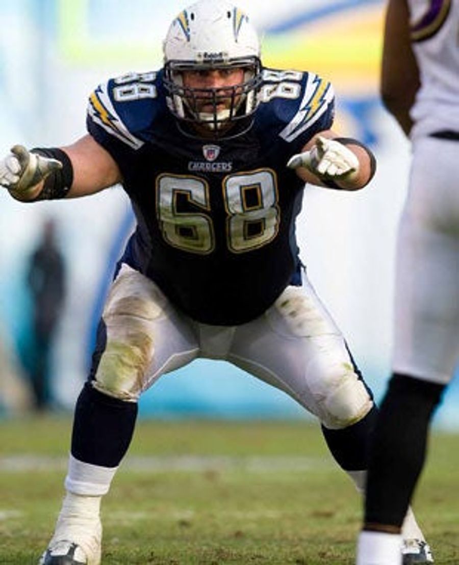 The Chargers Sent A Concussed Player Back Into The Game, And Then He Had A Seizure
