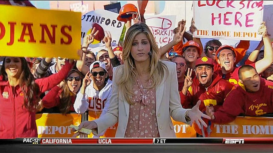 Erin Andrews Has Something On Her Mind: Your College Football Early Games Open Thread