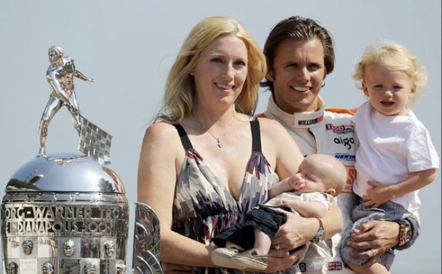 IndyCar Officials Announce Driver Dan Wheldon Died In Today's Fiery Crash