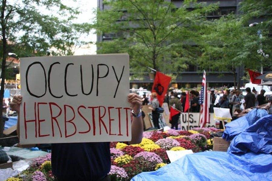 &quot;Radiohead Wouldn&#39;t Play In The Big East Either&quot;: Occupy Wall Street Has An &quot;Occupy Herbstreit&quot; Photobomber