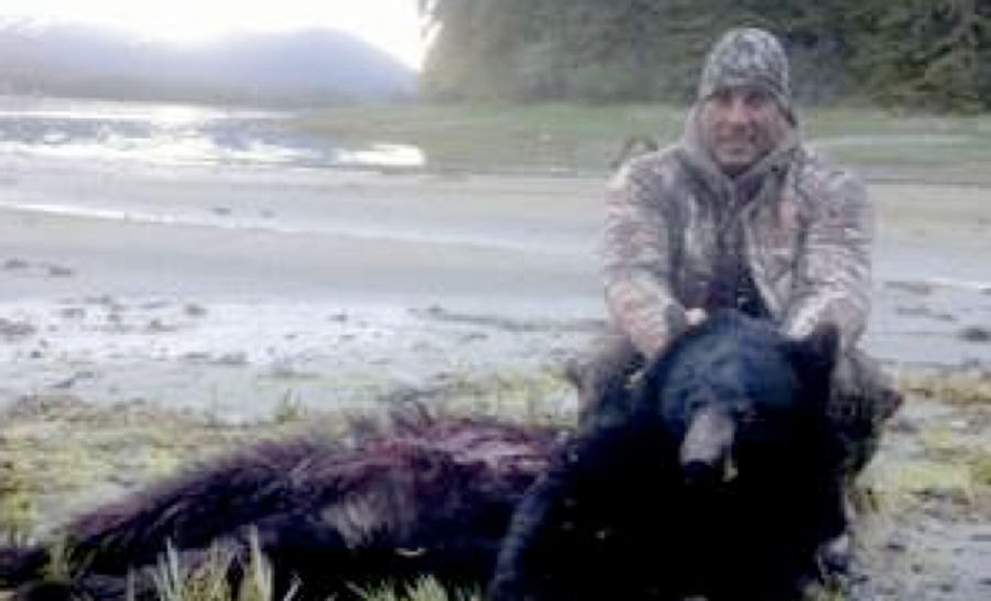 Someone Stole Eight Shotguns From Already-Angry Eagles Lineman Jason Babin