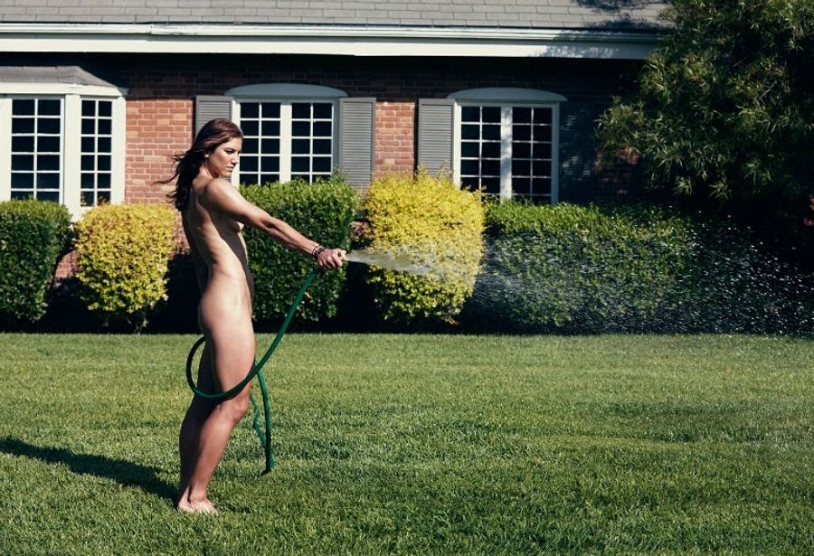 Here's Clay Matthews In The ESPN <em>Nudie</em> Issue Butt-Naked Watering The Lawn