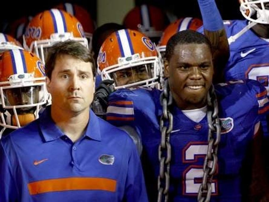 Florida&#39;s Dominique Easley Has Giant Metaphor Draped Around His Neck