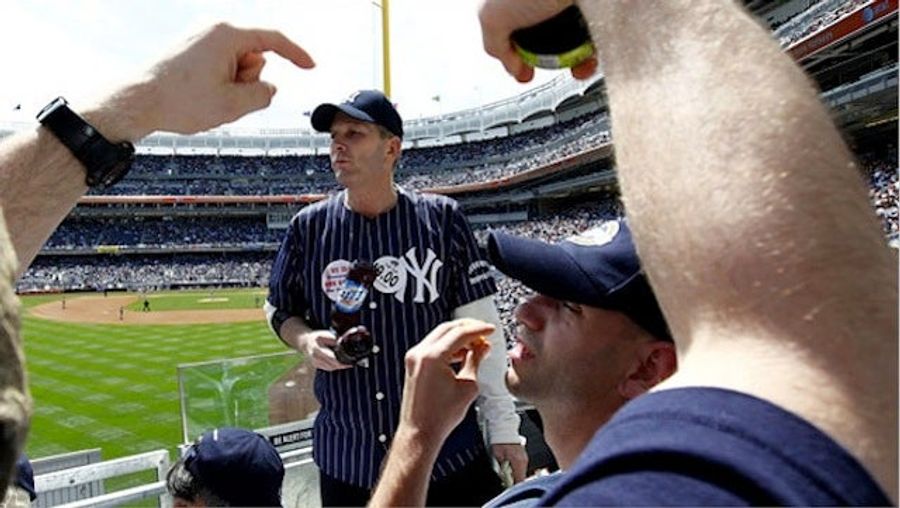 Yankees Suspend Beer Vendor For Joking With Red Sox Pitcher