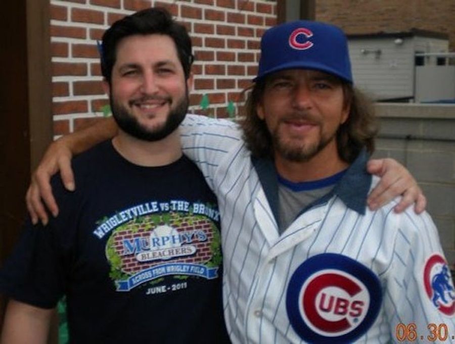 Pearl Jam Fan Notes: The Perks Of Bartending Near Wrigley When Eddie Vedder's In Town