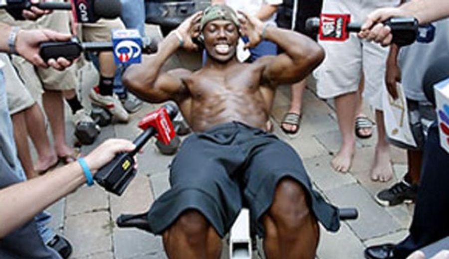 Unemployed WR Terrell Owens Is The Selfish Driver Of A 2003 VW Beetle