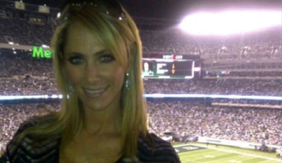 Ines Sainz Wanted Everyone To Know She Was At The Jets Game Last Night