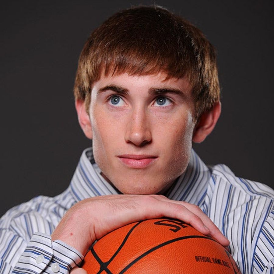 Gordon Hayward Is Just Playing StarCraft All Summer