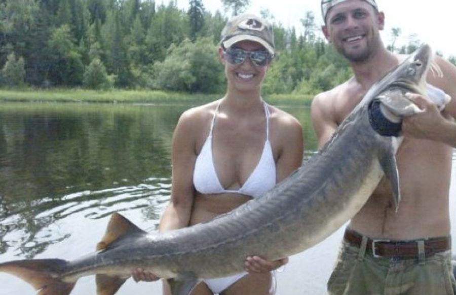 Listen To A Lady In A White Bikini Describe How She Handled A 56-Incher