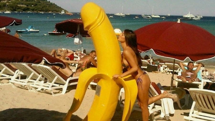 UFC Ring Girl Arianny Celeste Spotted Making Out With A Giant Banana Penis