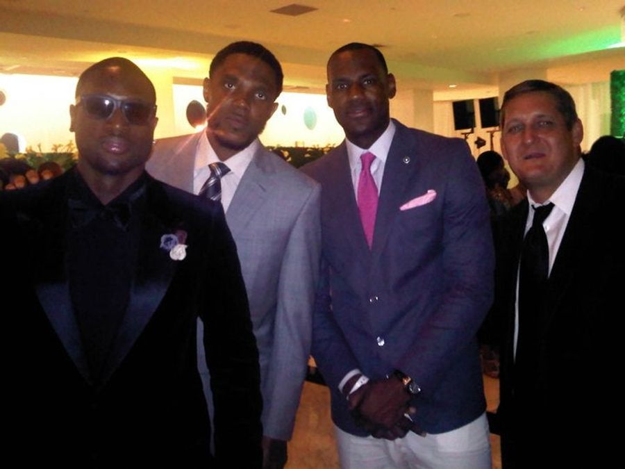 Amidst Lockout, NBA Players, Executives Awkwardly Ask Each Other To Dance