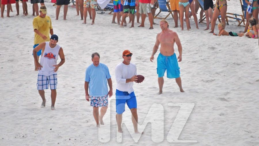The Lockout Will Not Stop Tony Romo And Troy Aikman From Having A Spirited Game Of Beach Football