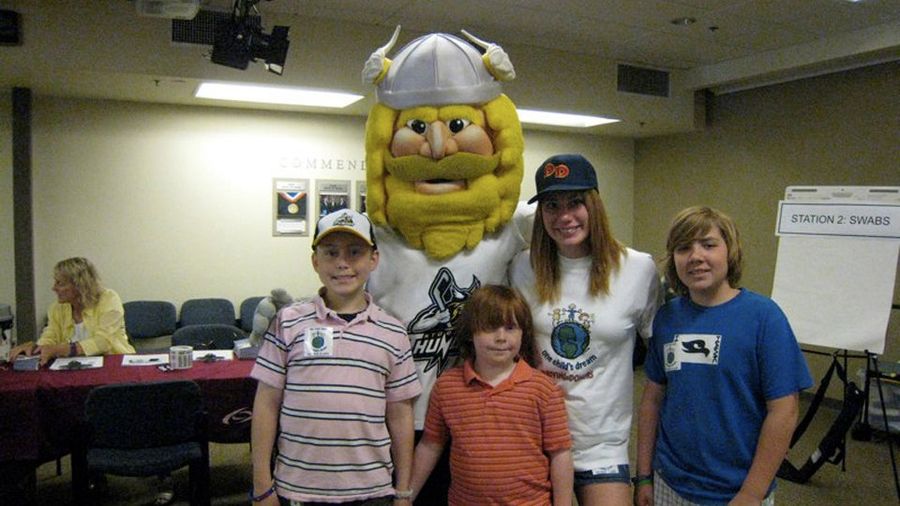 California Minor League Hockey Team Demands Quite A Lot From Those Applying To Be Its Mascot