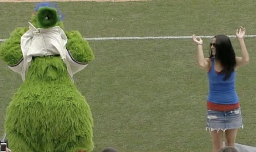 Watch As The Phillie Phanatic Tries To Get A Fan To Flash The Crowd