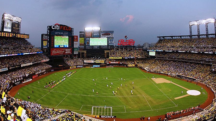Someone Nearly Sold Out Citi Field Last Night (Hint: It Was Not The Mets)