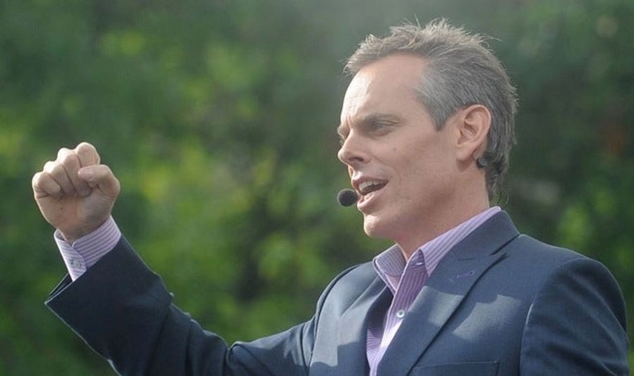 America Mercifully Spared From Awful Sitcom About Colin Cowherd&#39;s Life