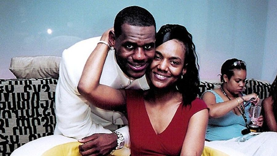 Deadspin Classic: How Everyone Decided Delonte West Was Boinking LeBron&#39;s Mom