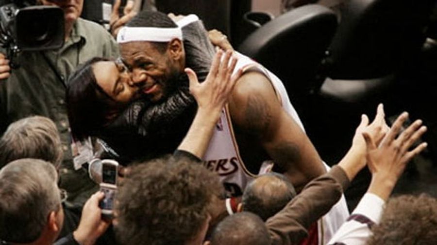 Old Footage Of Gloria James Attacking A Kid On Basketball Court Is Now For Sale