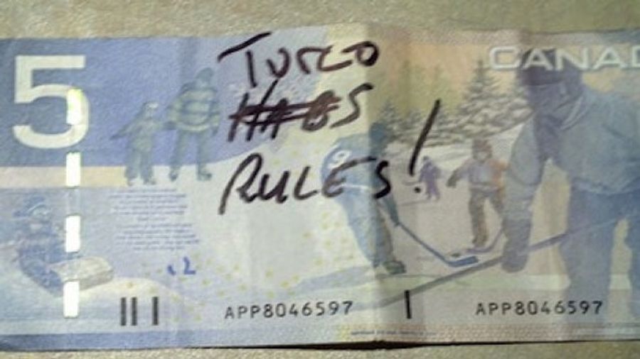 Chicago's Marty Turco Uses Bench Time To Place Bets With Fans, Write "Turco Rules!" On $5 Bills