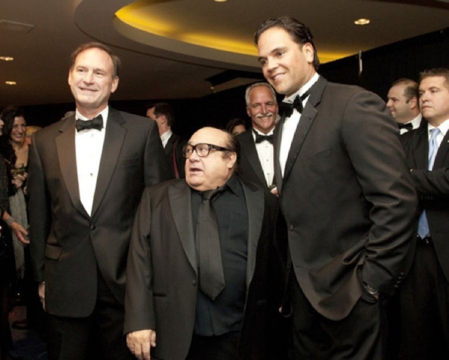 Mike Piazza Will Neither Confirm Nor Deny That He&#39;s Talked To Could-Be Mets Buyers